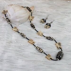 Vintage Bone Necklace Cat‎ Themed Ivory